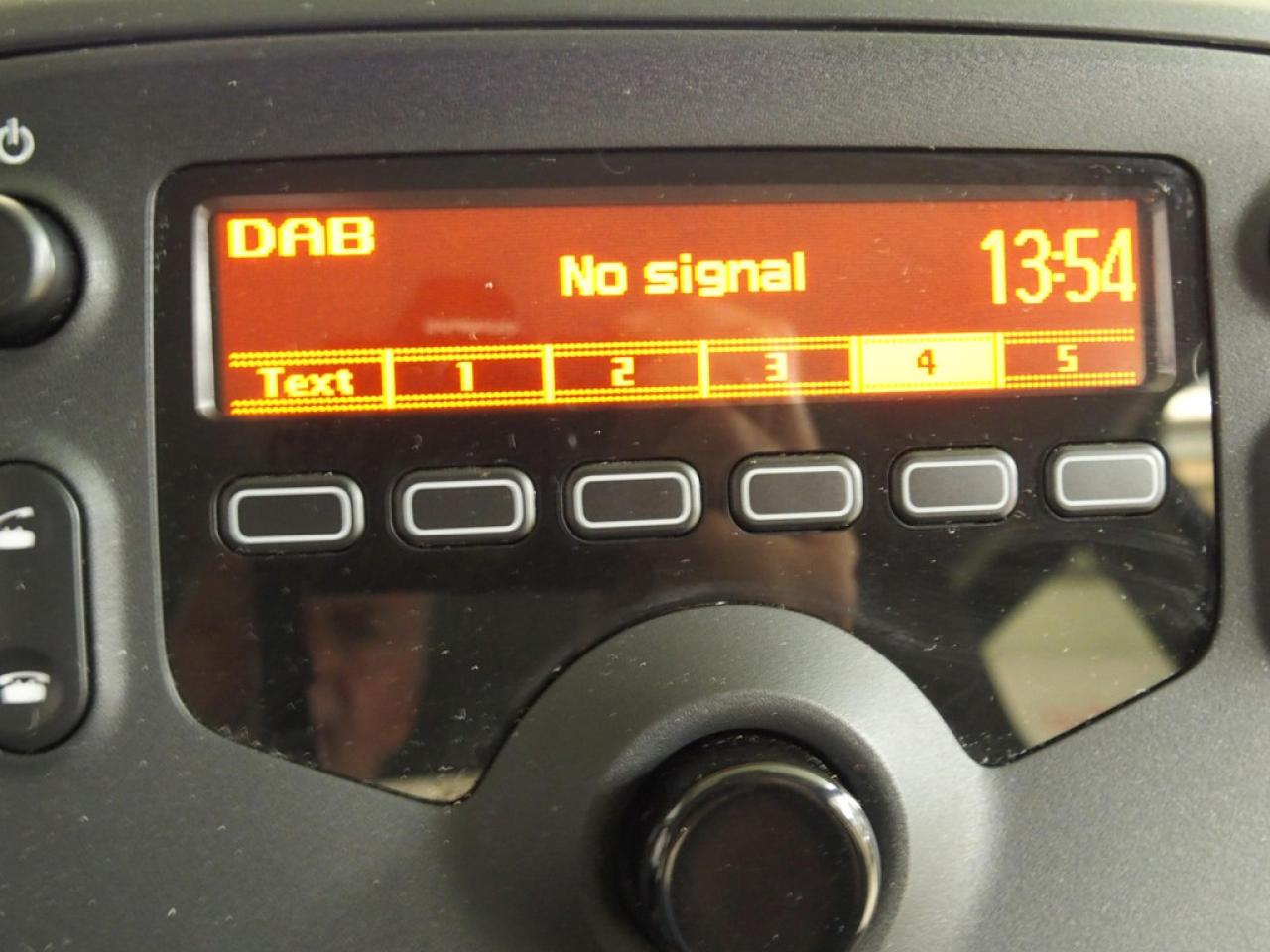35299479 10 Toyota Aygo 1.0 VVT-i x-fun Airco DAB Radio USB Aux Cruise control