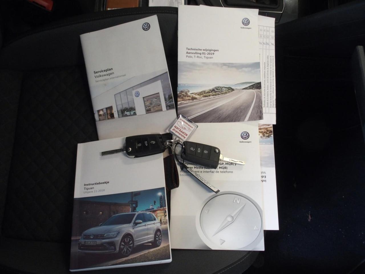 38037480 26 Volkswagen Tiguan 1.5 TSI ACT Comfortline Business, Led, ACC, Camera, carplay, Trekhaak