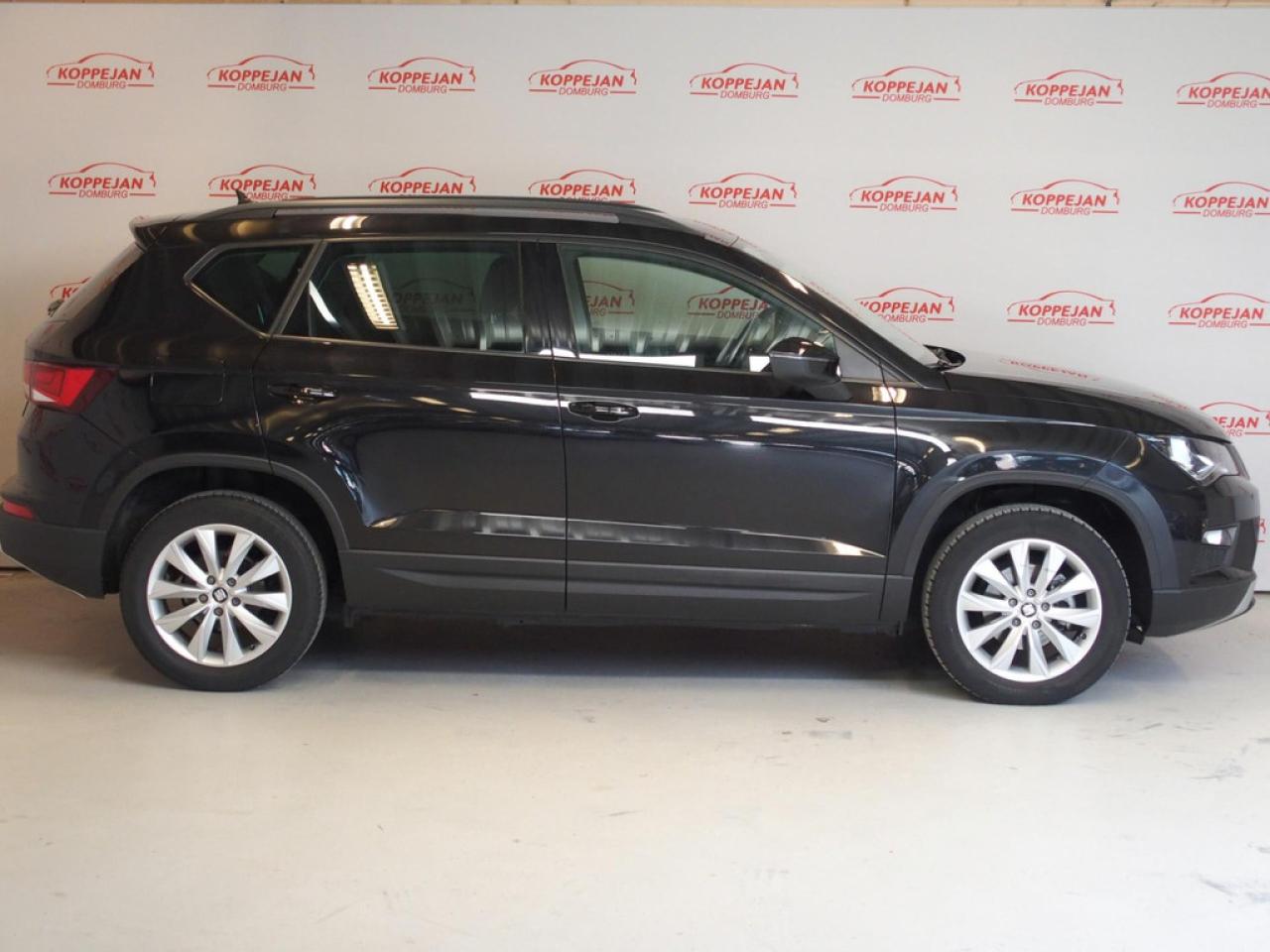 38102028 3 SEAT Ateca 1.5 TSI Style, Appconnect, PDC , Camera, Climate,
